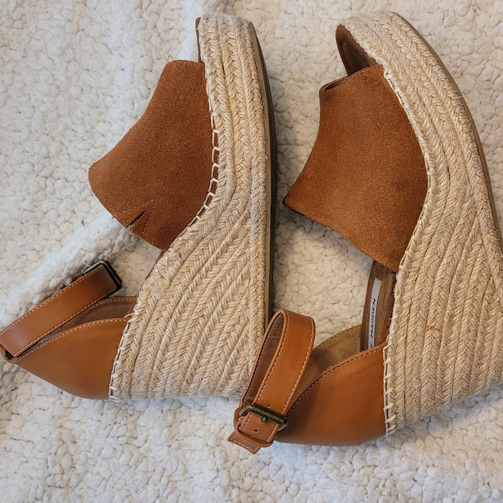 Steve Madden Camel Brown Platform Wedges size 8.5 Great condition